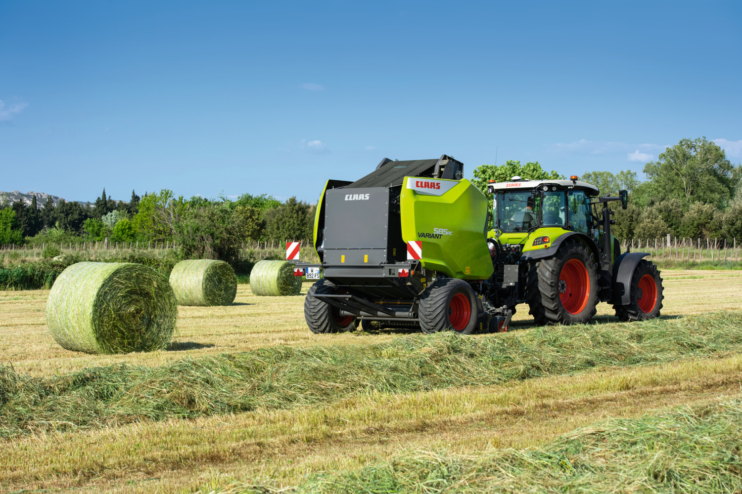 Système intelligent de gestion de pressage sur presse à balles rondes à chambre variable (Crédit photo : Claas)