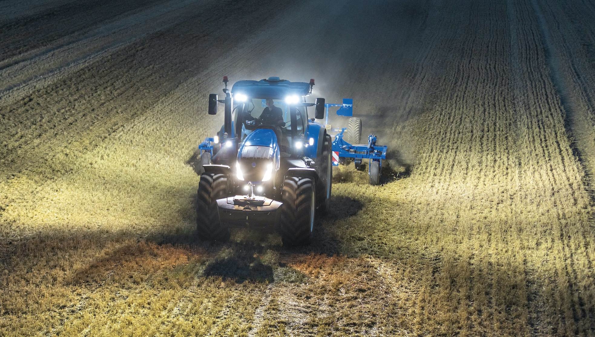 Le T7 HD bénéfice d’une cabine intégralement repensée (Crédit photos : New Holland)