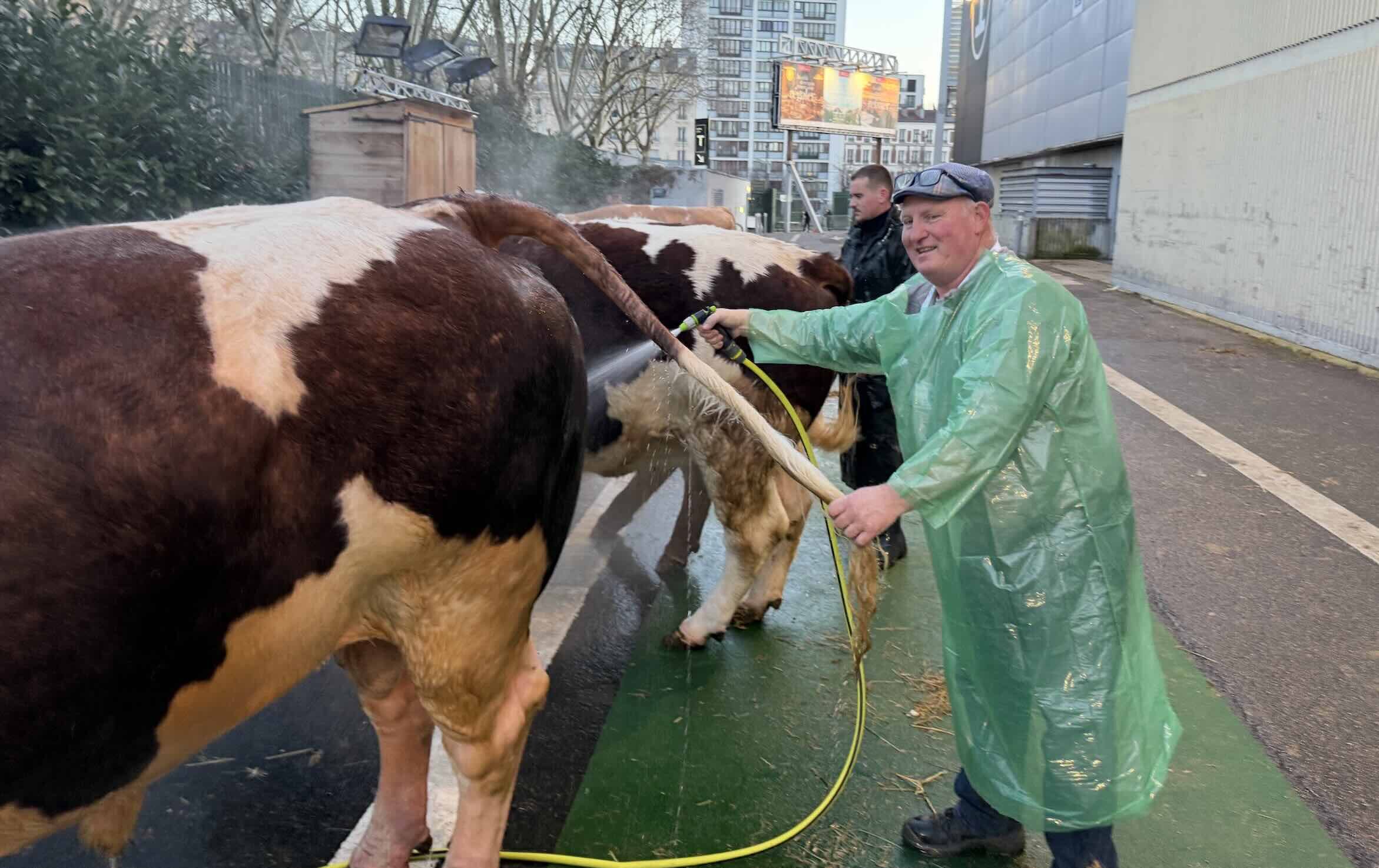 Pour venir au Salon, l’éleveur s’est mis en congé de Lactalis pendant une semaine
