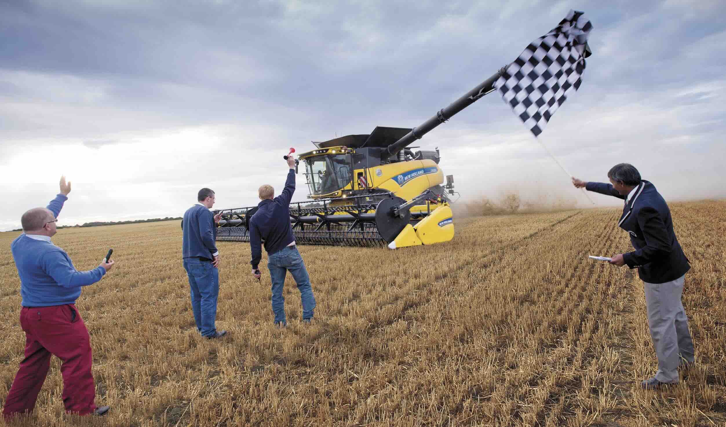 En 2014, New Holland enregistre un record au Guinness, toujours actif, en engrangeant 797,656 t de blé en 8 heures dans le sud-est de l’Angleterre