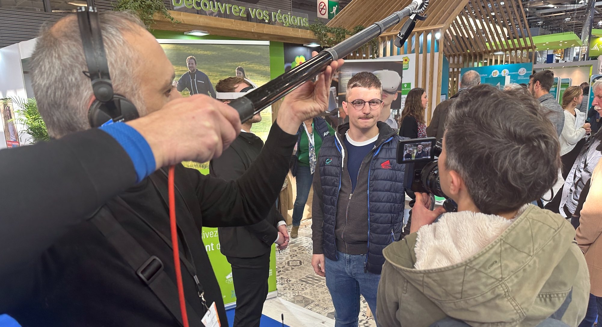 Anthony Bacquie, en pleine opération de promotion du métier (et du Cantal), au Salon de l’Agriculture le 27 février