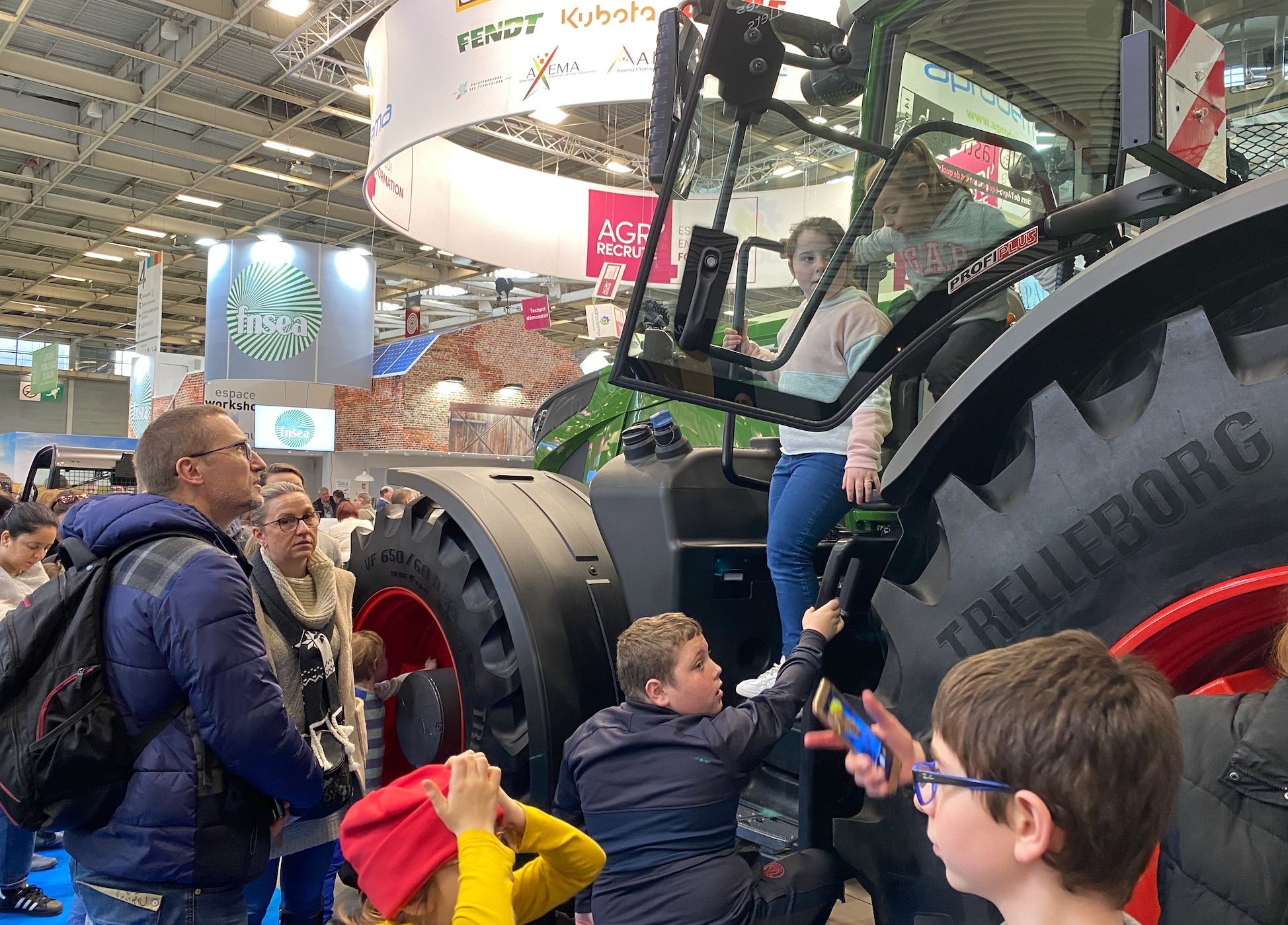 Fendt au Salon de l’agriculture en 2020 sur le stand de l’Aprodema (Crédit photo : R. Lecocq)