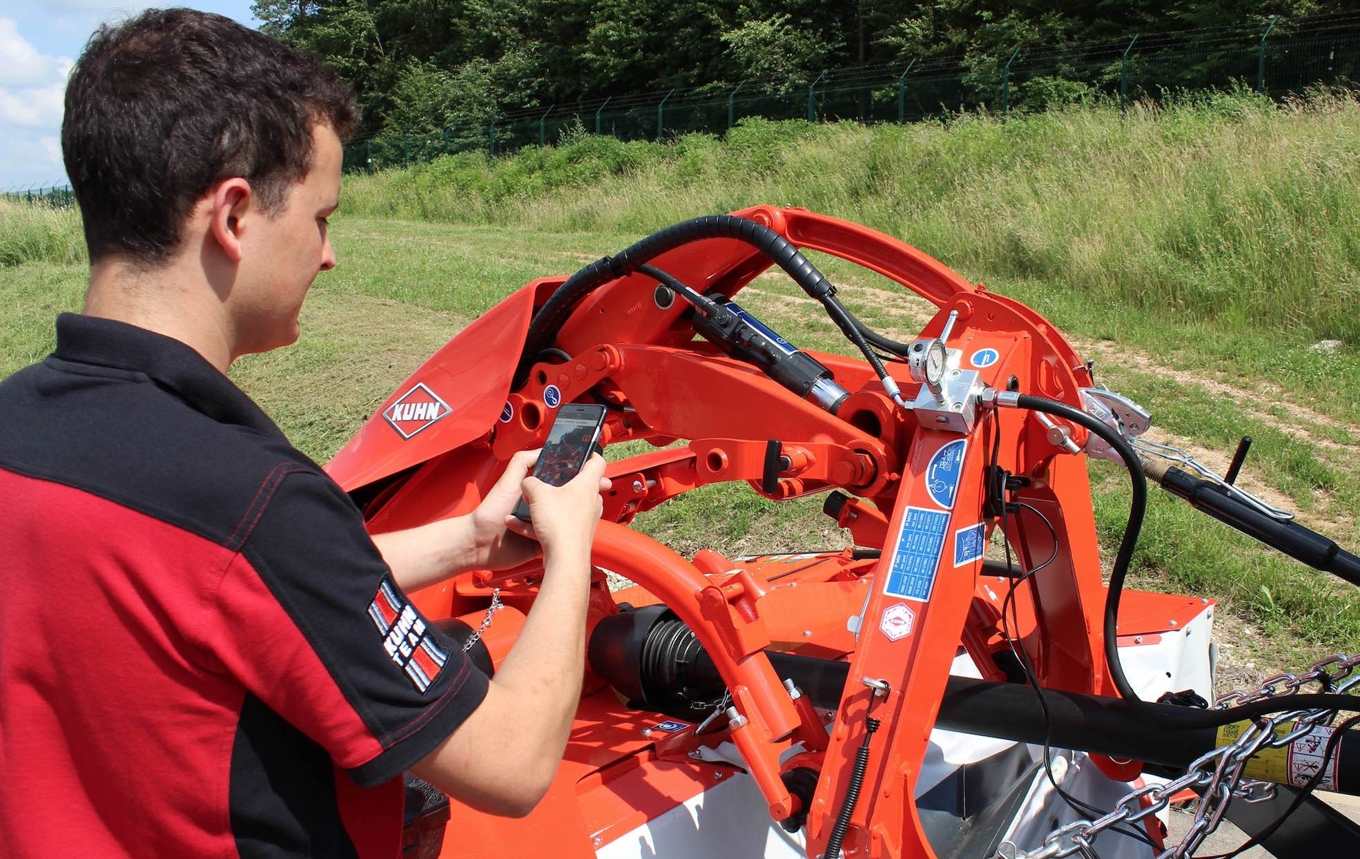 En 2019, Kuhn recevait une médaille d’argent pour Redvista, une appli destinée à optimiser l’usage, les réglages et l’entretien de ses machines en ayant recours à la réalité augmentée (Crédit photo : Kuhn)