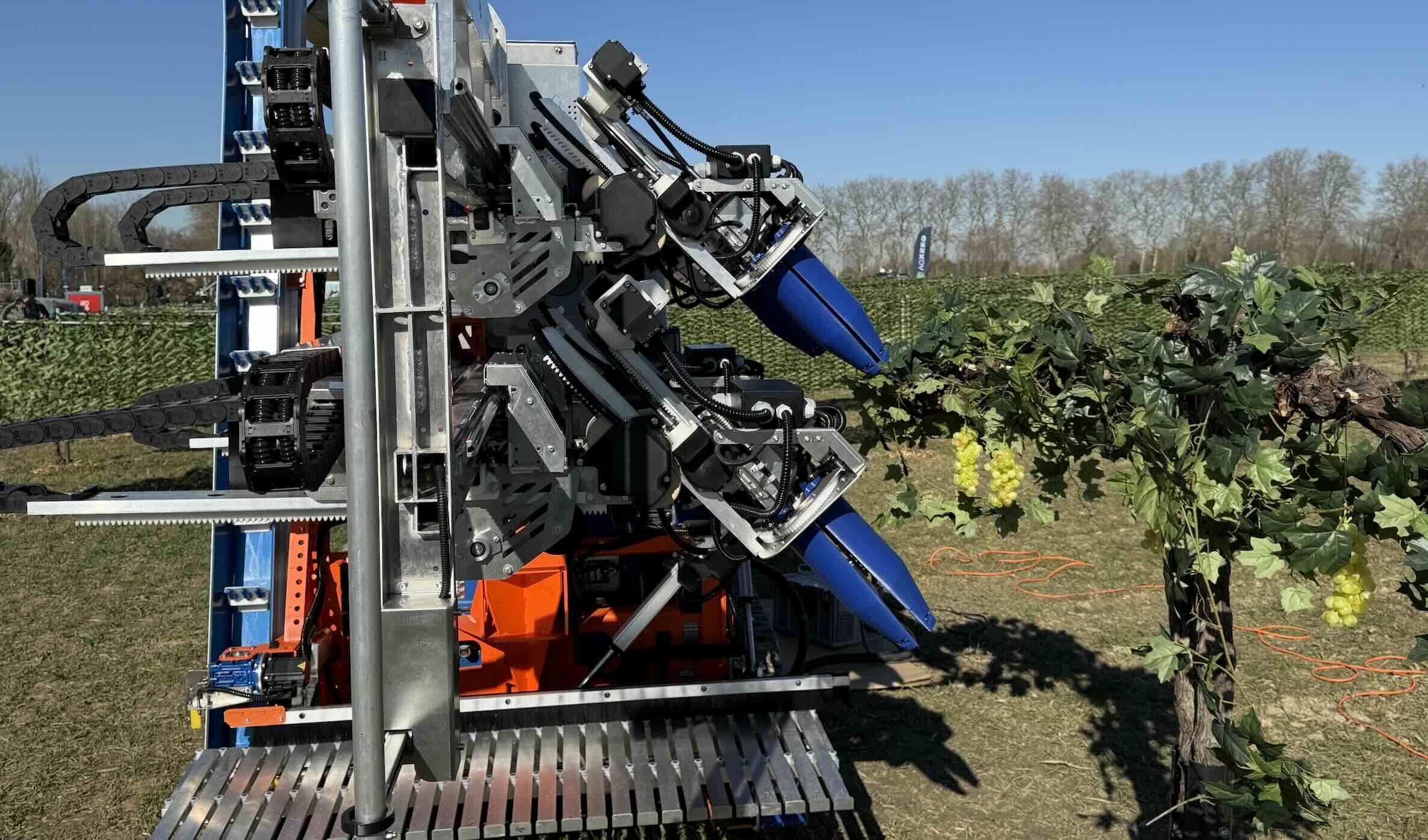 Après la pomme, Slopehelper démarre les tests en vigne