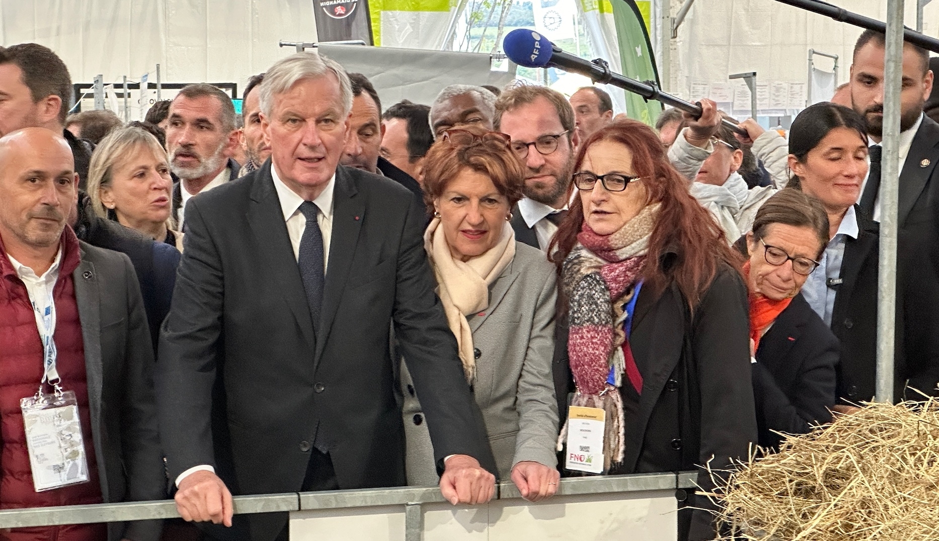 Le Premier ministre Michel Barnier à l’écoute de Michèle Boudoin, présidente de la FNO, aux côtés d’Annie Genevard, ministre de l’Agriculture