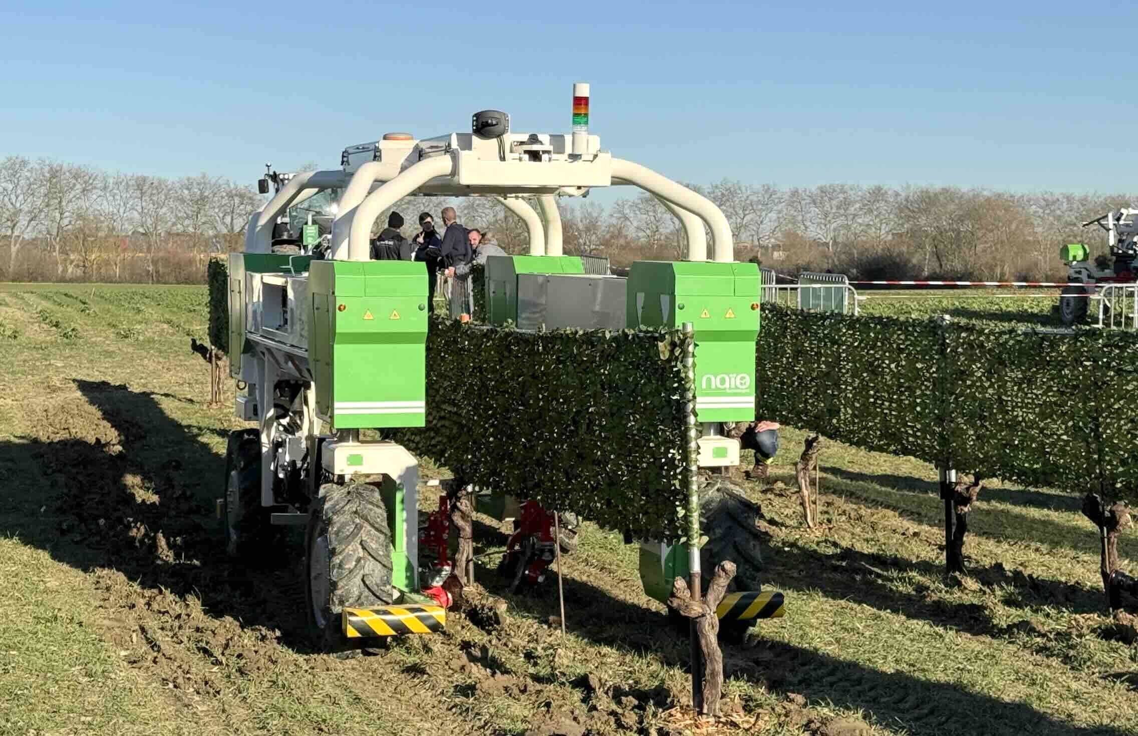 L’enjambeur viticole Ted en démonstration au FIRA 2025