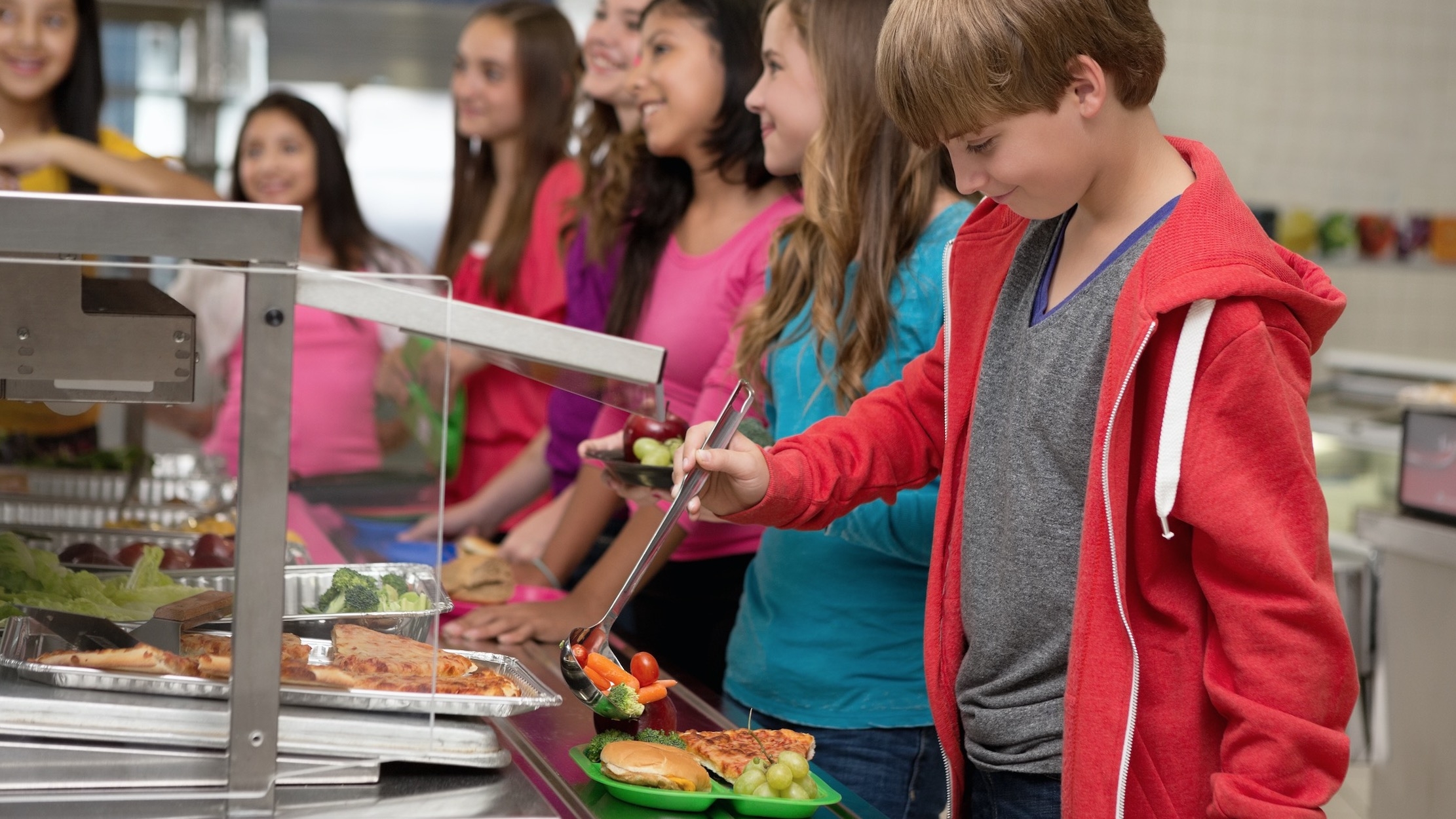 La restauration scolaire représente un peu plus d’un tiers (37%) de l’ensemble de la restauration collective