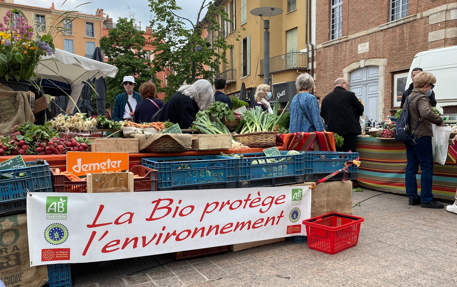 Portant sur la biodiversité, le climat, la santé des sols et la santé humaine, l’étude ne traite pas des impacts sur le bien-être animal et la création d’emploi dont les bénéfices avaient été documentés dans l’étude de 2016 (Crédit photo : R. Lecocq)