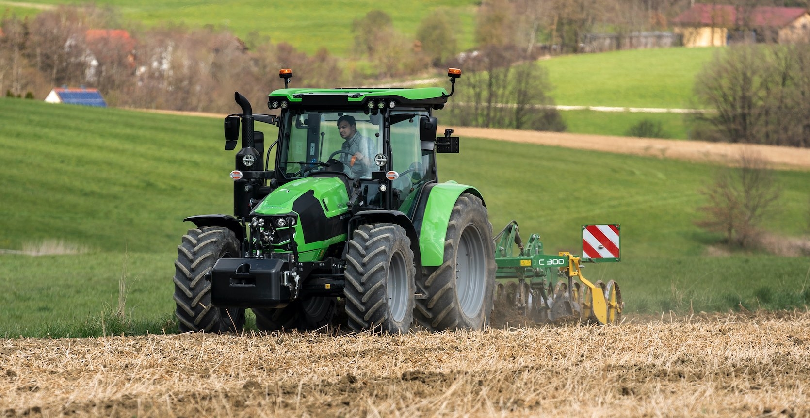 Les variantes de transmission reposent sur une boîte de vitesses à cinq rapports, offrant différentes options