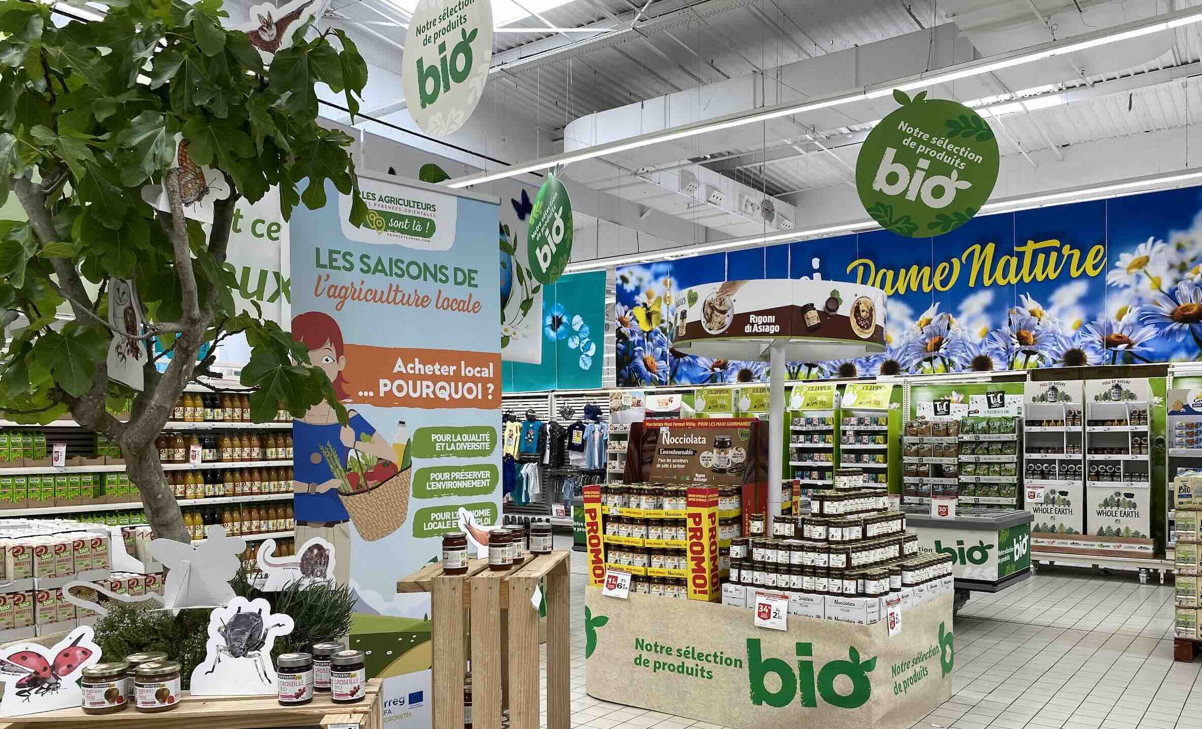 Par la place qu’elle occupe dans l’espace, les achats alimentaires, les budgets publicitaires ou la chaîne alimentaire, la grande distribution possède un pouvoir d’influence sans pareil, selon la FNH (Crédit photo : R. Lecocq)
