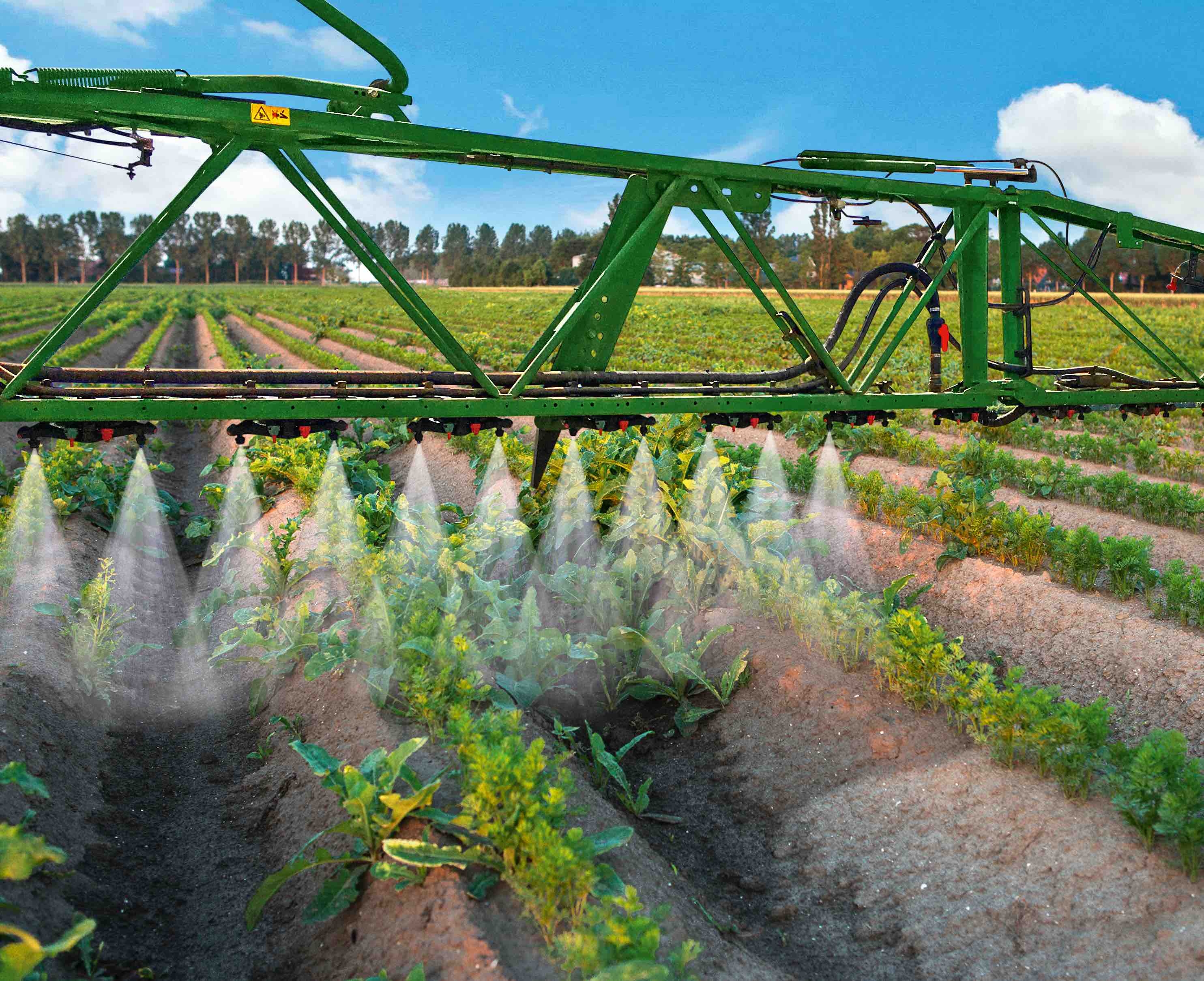 Développée par la joint-venture Bosch BASF Smart Farming en partenariat avec Amazone, la technologie Smart Sprayer permet de distinguer le vert des adventices du vert de la culture, permettant d’économiser jusqu’à 70% d’herbicide (Crédit photo : Amazone)