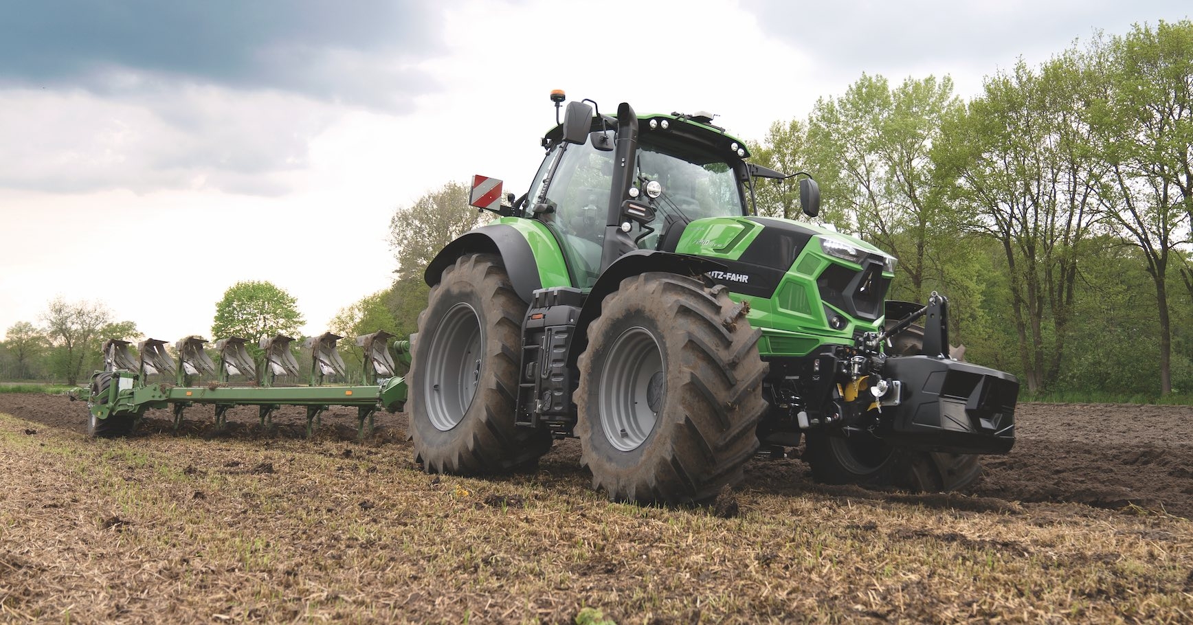 Dotée d’une transmission à variation continue, la série 7 TTV compte deux modèles d’une puissance maxi de 247 ch (Crédit photo : Deutz-Fahr)