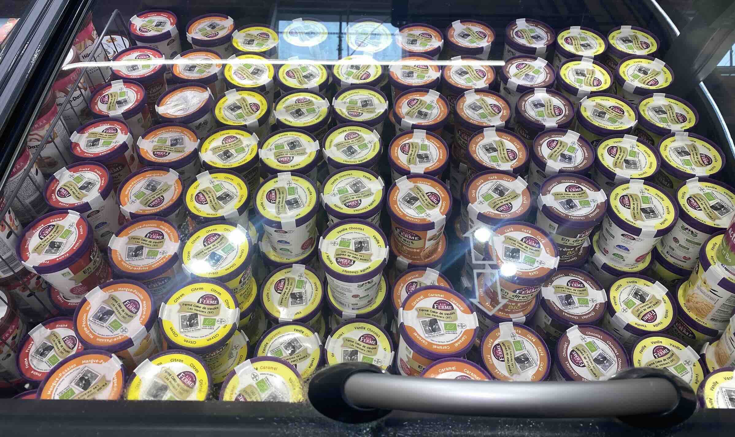 Dans les magasins où ils sont présents (en Vendée, dans le Choletais, et dans le nord des Deux-Sèvres), les glaces de la ferme Cœur de Vendée représentent 10 à 12 % du total des glaces vendues en pot Crédit photo : Gaec Le petit ranch)