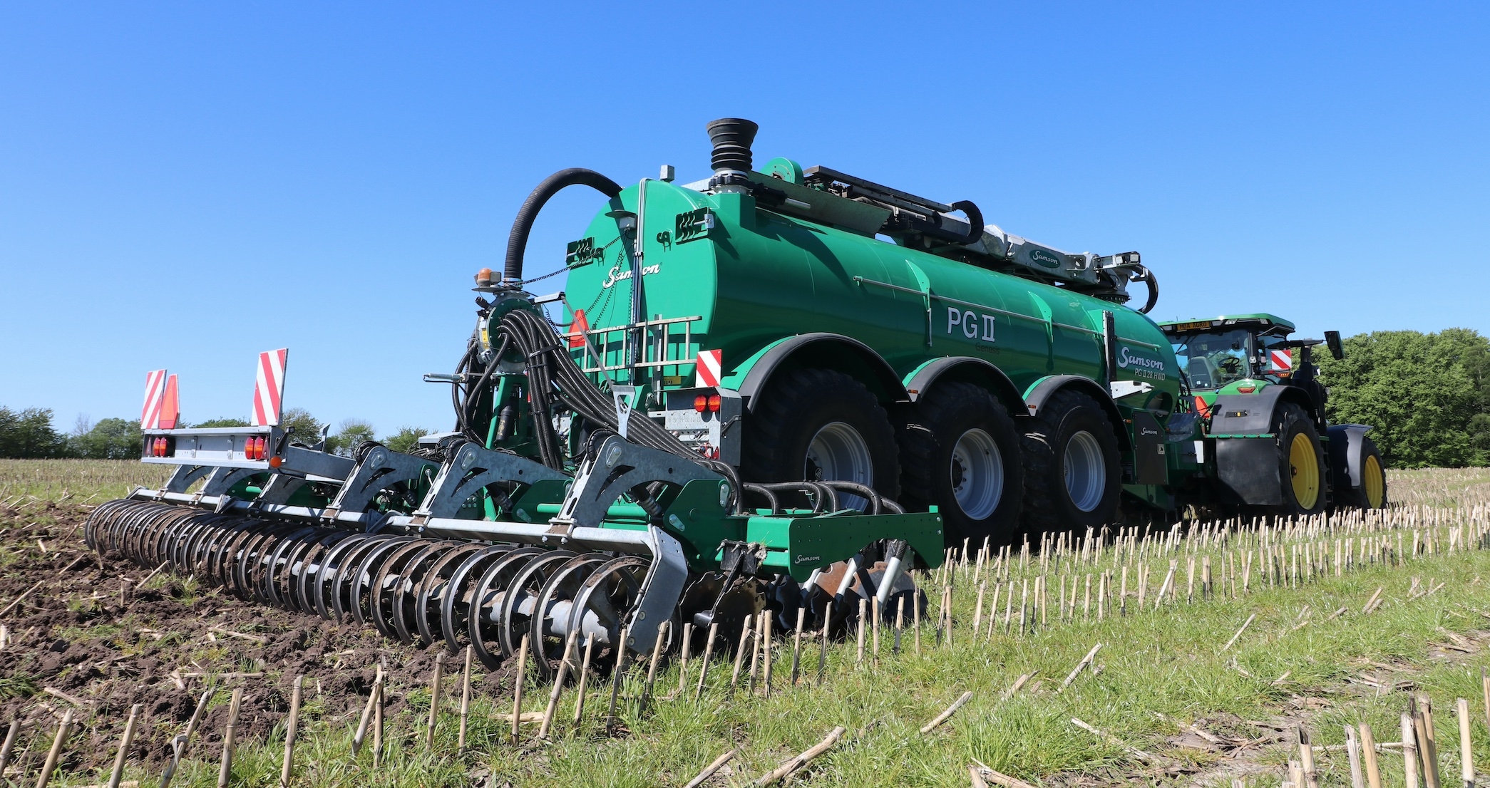 Disponible en 8 m, l’incorporateur à disques CDx est conçu pour une utilisation sur des sols lourds et avec de grandes quantités de débris végétaux