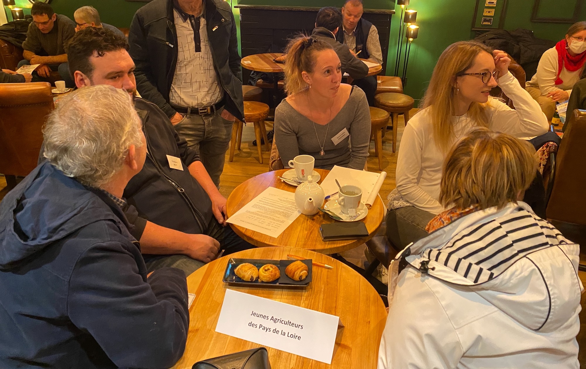 La jeune éleveuse représentait les JA de la Mayenne au Café de la transmission et de l’installation organisé par le Crédit agricole Maine Anjou le 16 mars dernier à Mayenne