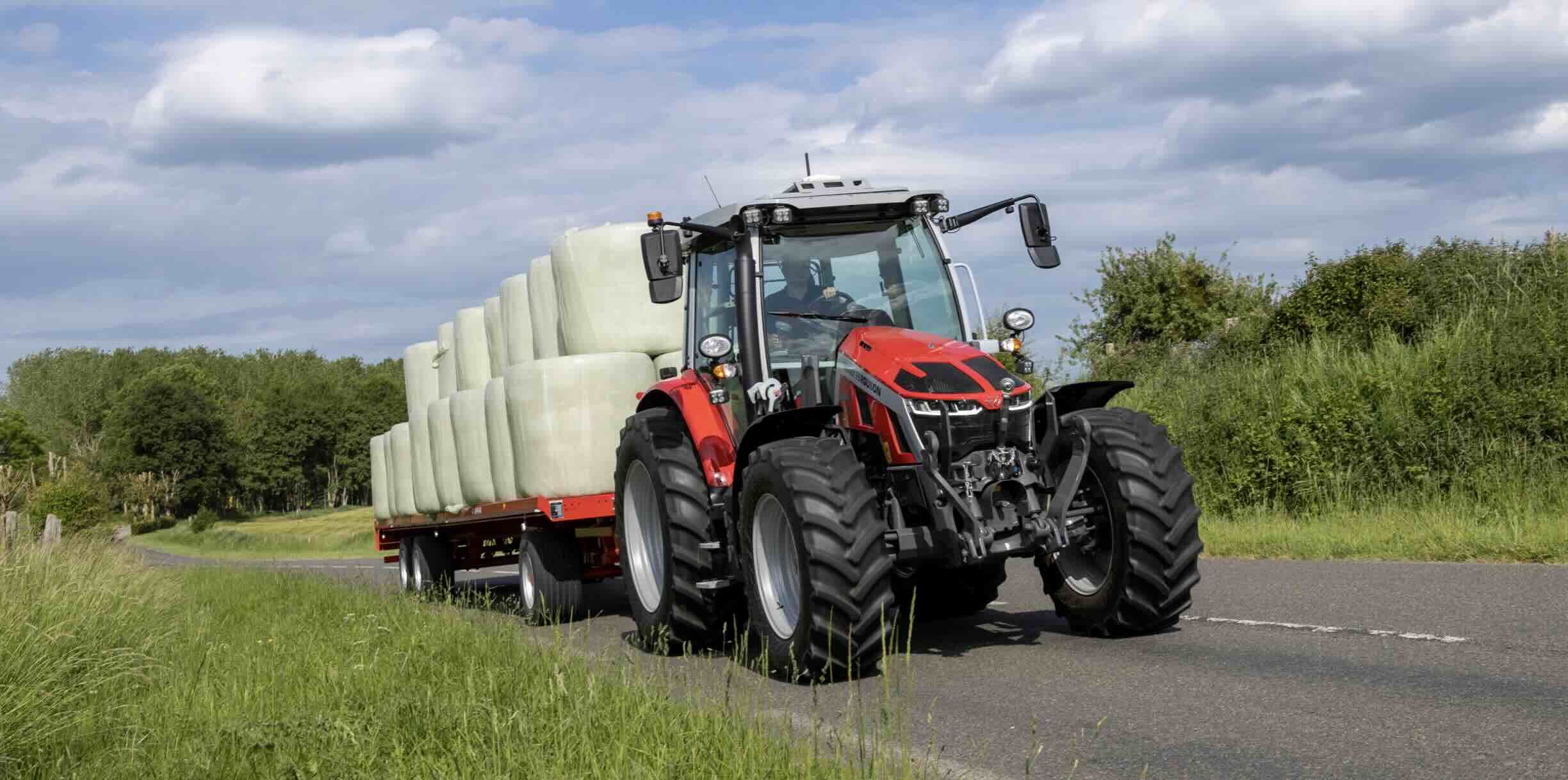 La Dyna-VT offre un réglage progressif de la vitesse de 0,1 à 40 km/h et une conduite intuitive via le joystick Multipad ou la pédale, sans présélection en mode automatique