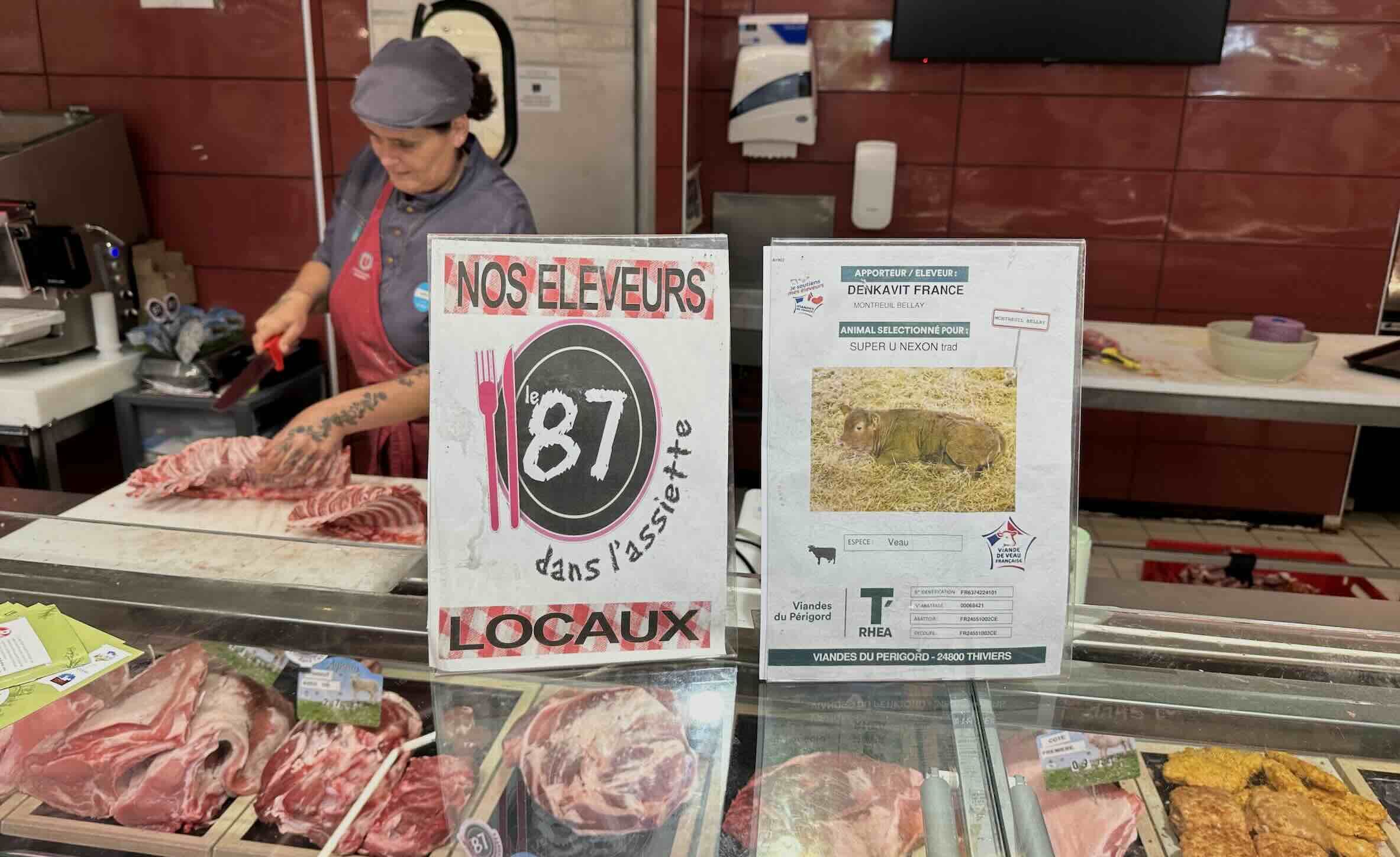 Quel que soit le circuit de distribution et de consommation, l’étiquetage de l’origine des viandes est désormais universel (Crédit photo : R. Lecocq)