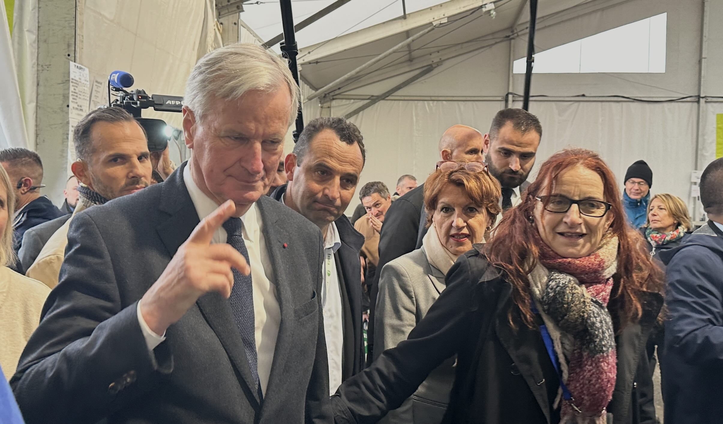 Au Sommet de l’élevage le 4 octobre dernier, le Premier ministre Michel Barnier, la ministre de l’Agriculture Annie Genevard et la prsidente de la FNO Michèle Boudoin