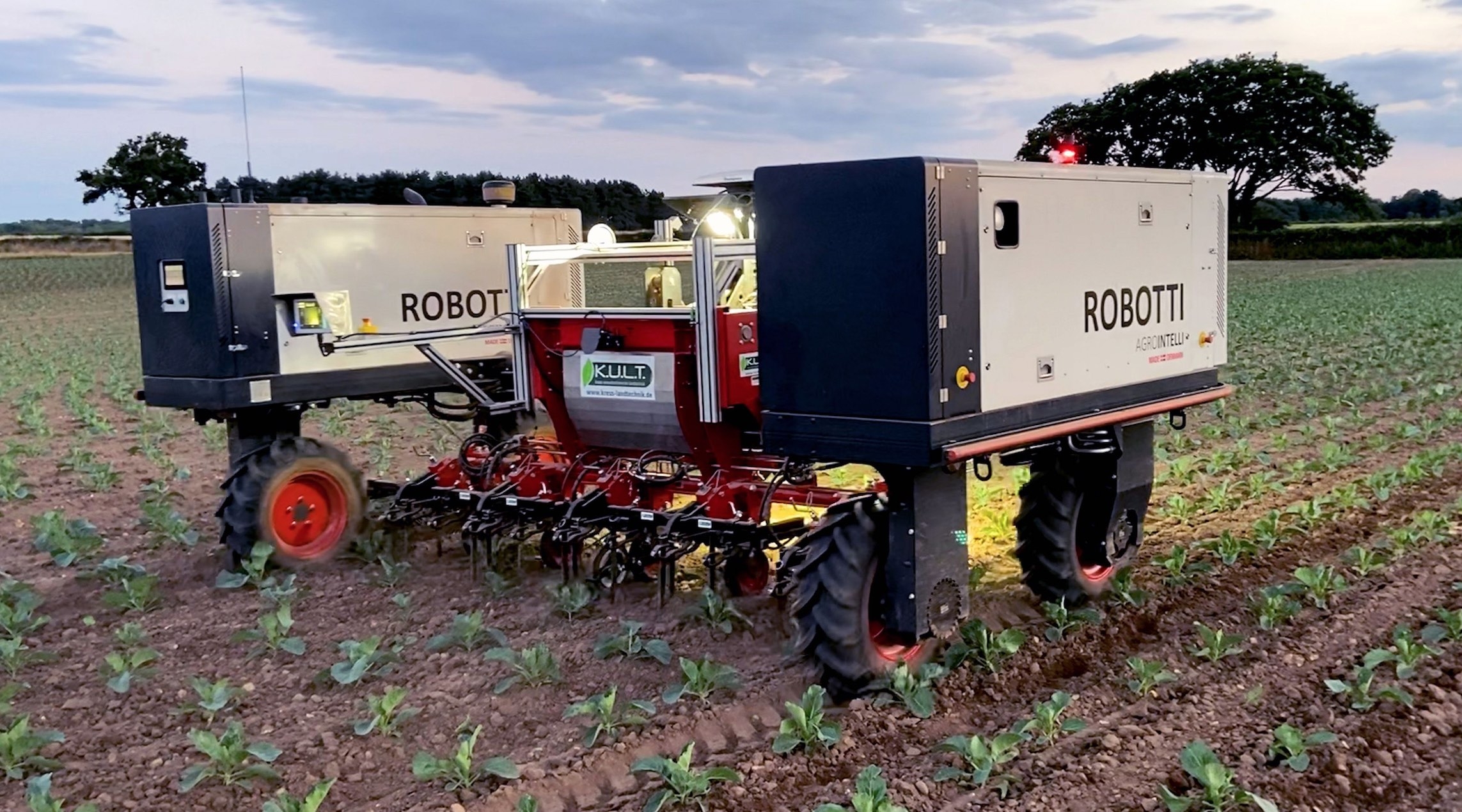 Doté d’un moteur Kubota de 72 ch, le Robotti LR affiche ainsi une autonomie de travail de 60 heures