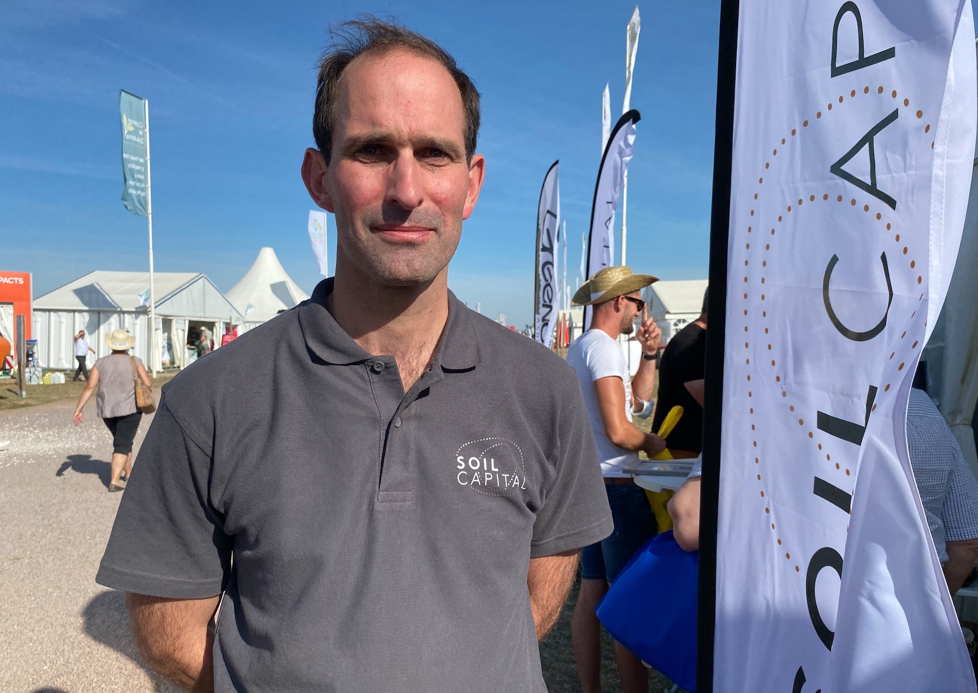 Chuck de Liedekerke, co-fondateur et CEO de Soil Capital : « Ces premières rémunérations consolident notre programme et confirment sa robustesse, aussi bien auprès des chefs d’exploitation que des acheteurs de certificats qui nous renouvellent leur confiance »