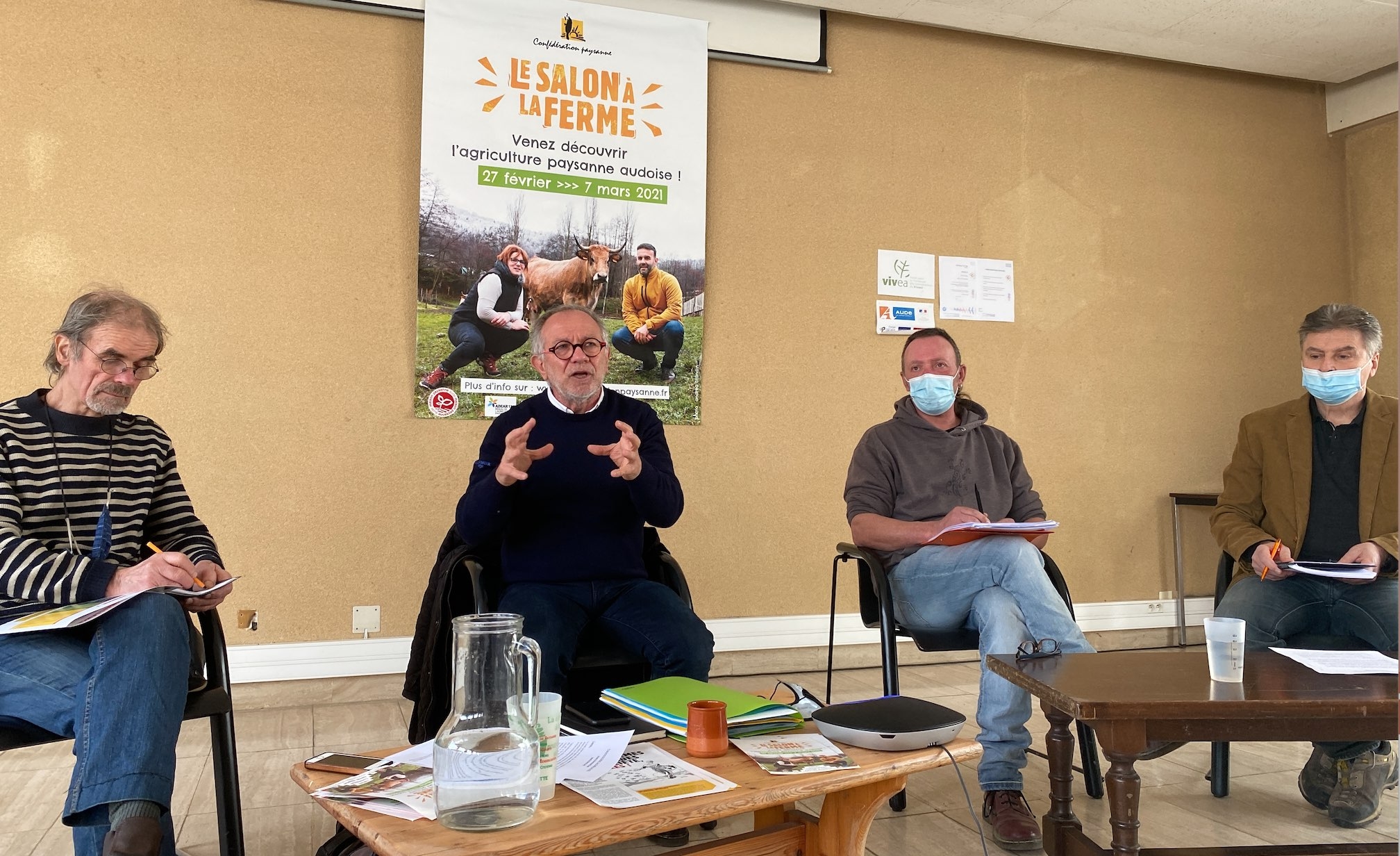 Eric Andrieu, entouré de responsables de la Confédération paysanne de l’Aude