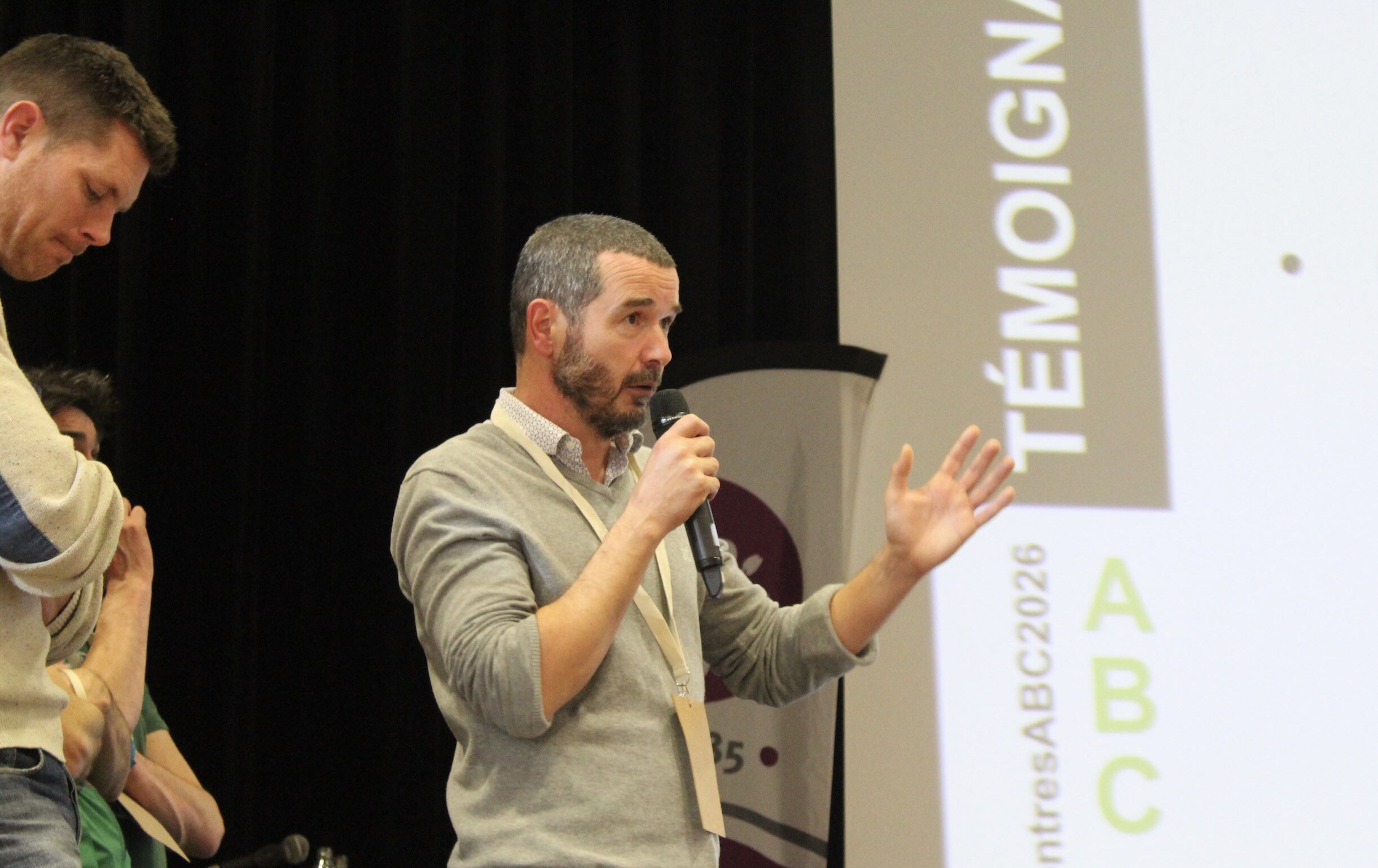 Agriculteur en Vendée, Cyril Routchenko travaille avec des micro-organisme efficaces depuis plusieurs années et les résultats sont aux rendez-vous © TD