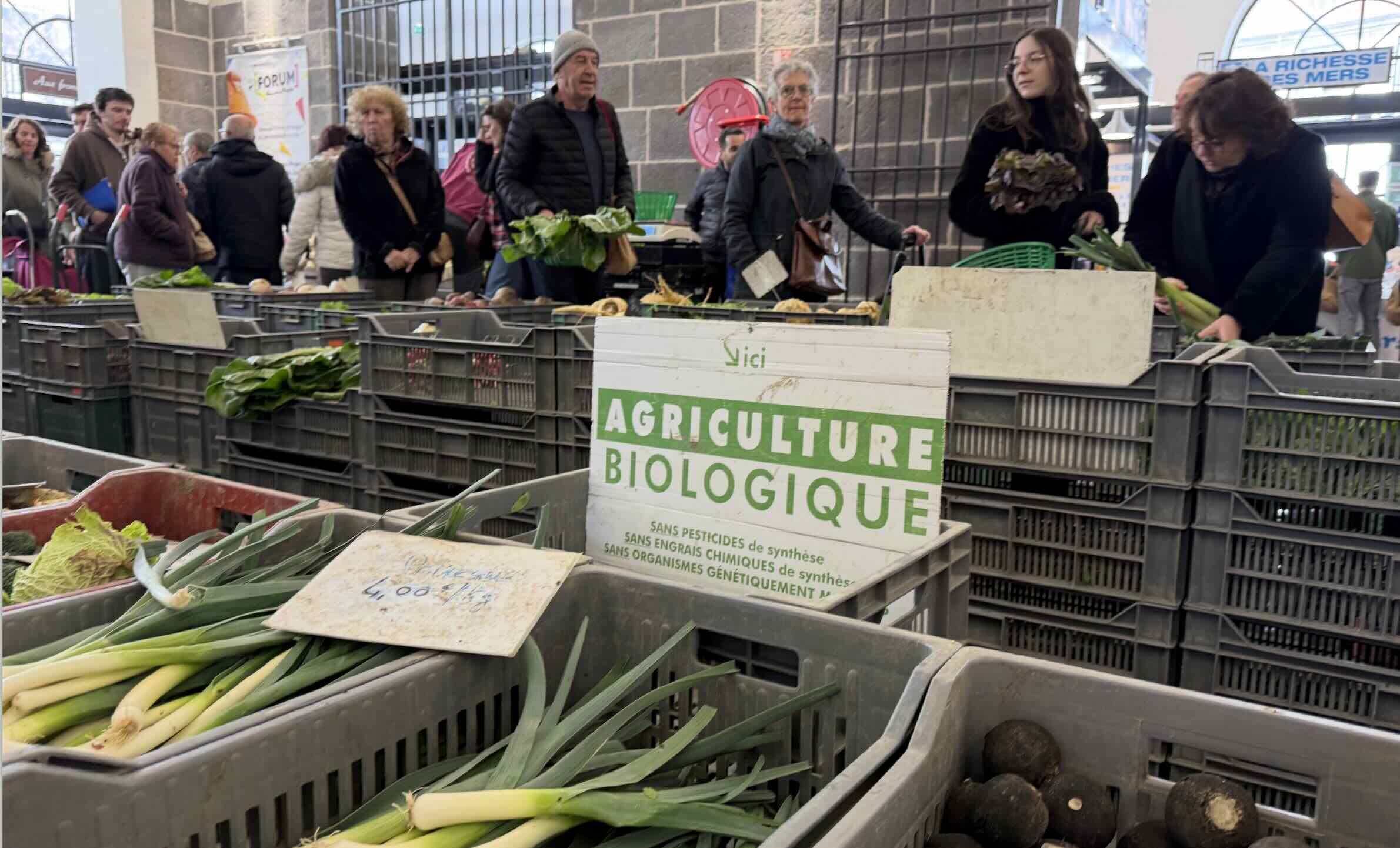 La SNANC fixe une cible à horizon 2030 de 12% de consommation de produits bio en valeur et en moyenne pour l’ensemble de la population sur l’ensemble des circuits de consommation (Crédit photo : R. Lecocq)