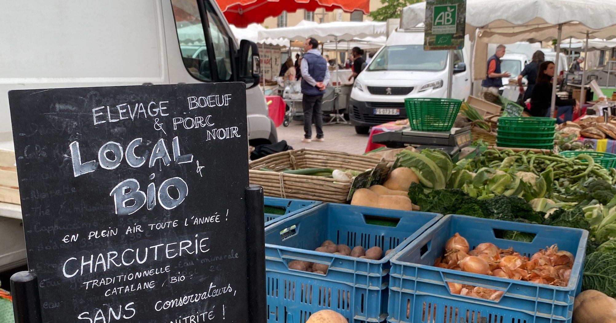 Local et bio ne sont pas antinomiques : si le local représente entre 1 à 2% des achats alimentaires des Français, le taux monte à 13% en bio (Crédit photo : R. Lecocq)