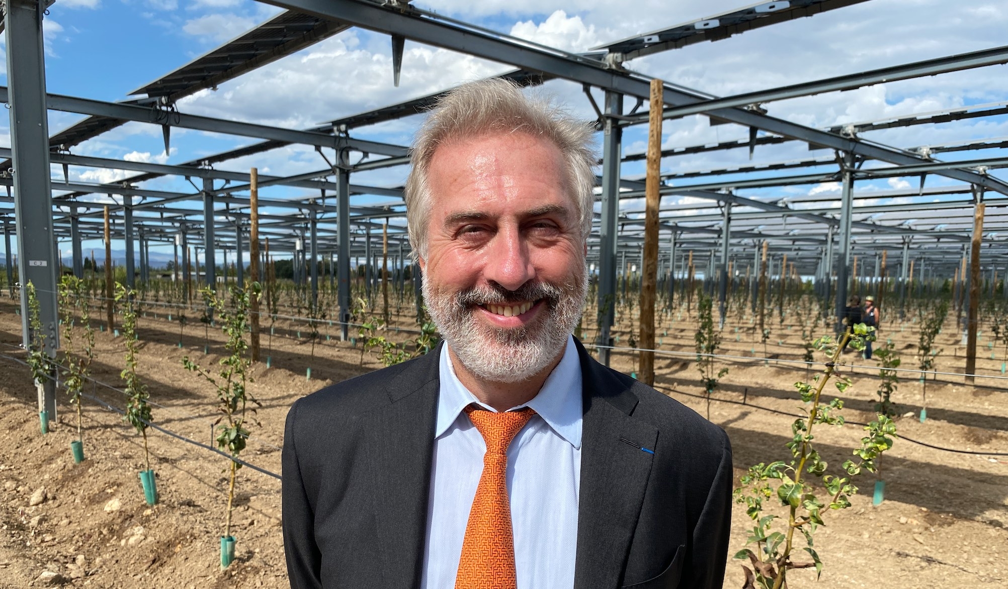 Antoine Nogier, président de Sun’Agri : « Les algorithmes commandant l’orientation des panneaux photo voltaïques obéissent aux besoins physiologiques des poiriers et non au rendement en électricité »