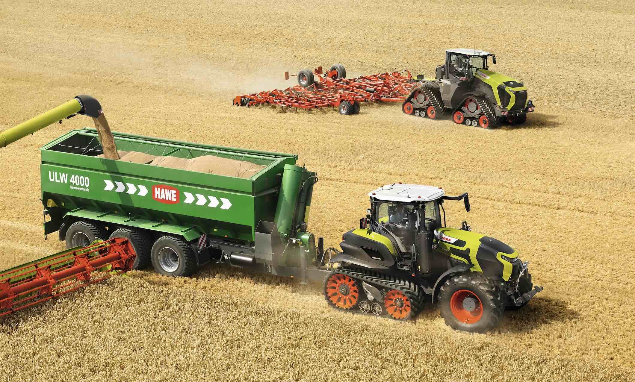 Au premier plan, le Claas Axion 9.450 Terra Trac et ses 450 ch (Crédit photo : Claas)